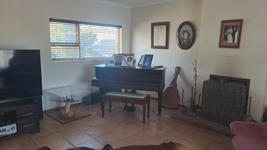 4 Bedroom Property for Sale in Beacon Bay Eastern Cape
